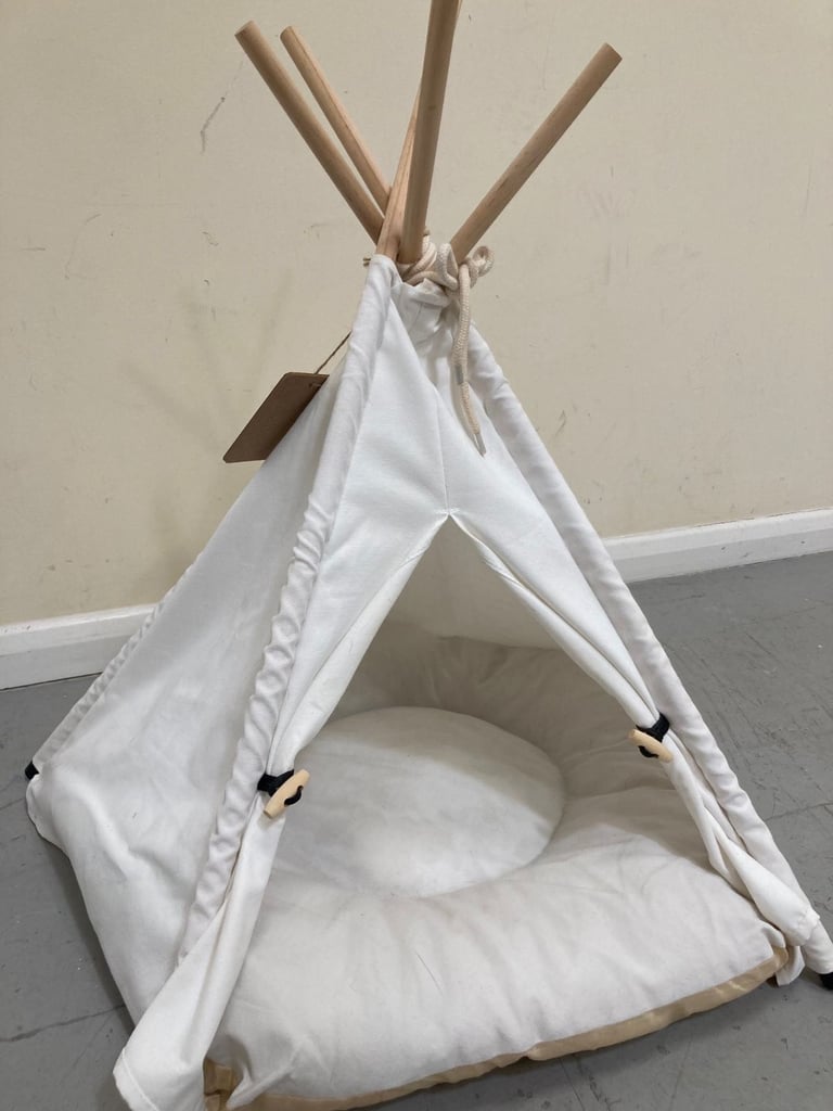 Pre-loved Cat tipi 