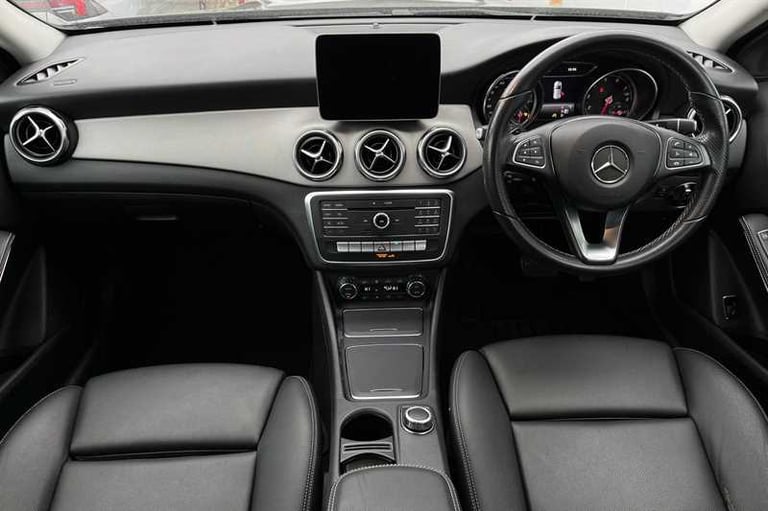 2017 Mercedes-Benz GLA 1.6 GLA200 Sport SUV 5dr Petrol 7G-DCT Euro 6 (s/s) (156 ps) SUV Petrol Au...