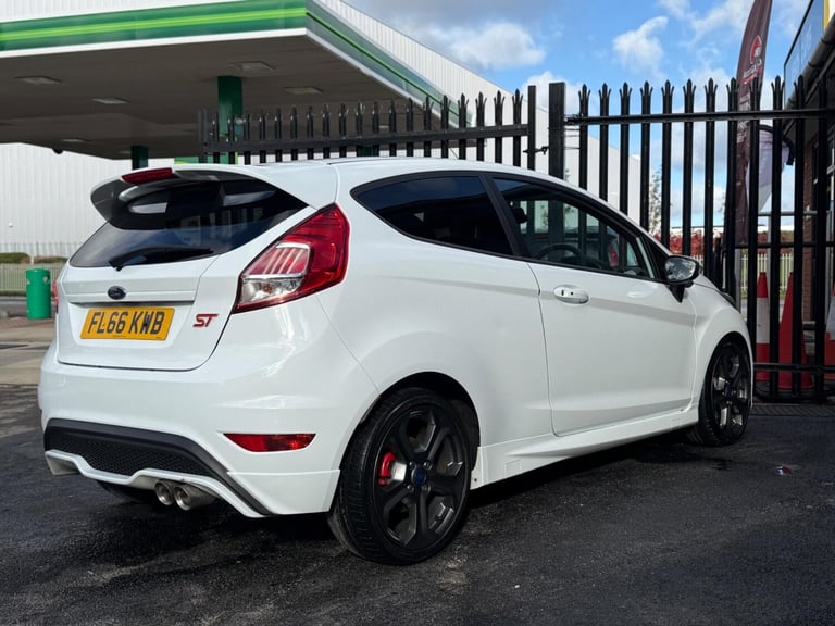 2016 Ford Fiesta 1.6T EcoBoost ST-3 Euro 6 3dr HATCHBACK Petrol Manual
