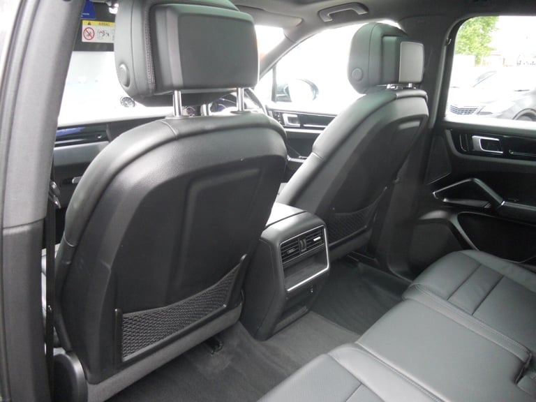 2021 Porsche Cayenne E-Hybrid 5dr Tiptronic S BIG SPEC ESTATE Petrol Parallel Phev Automatic