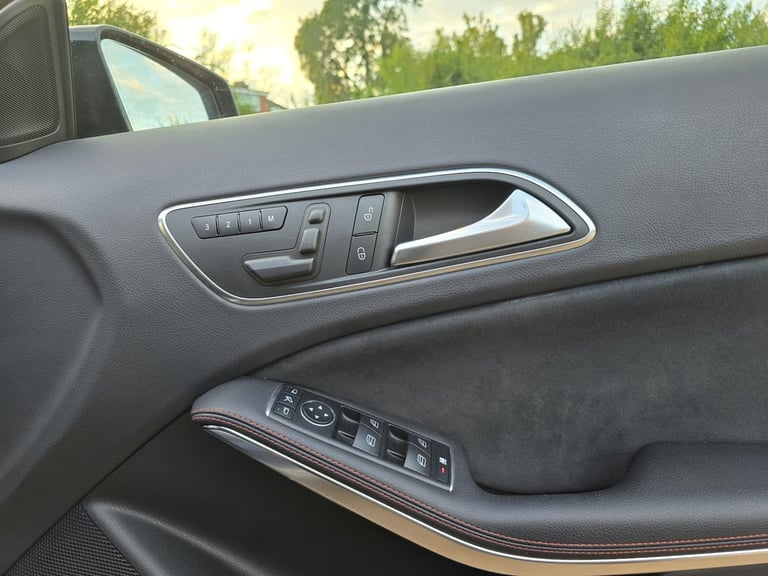 2015 Mercedes-Benz GLA 1.6 Sport 7G-DCT SUV Petrol Automatic