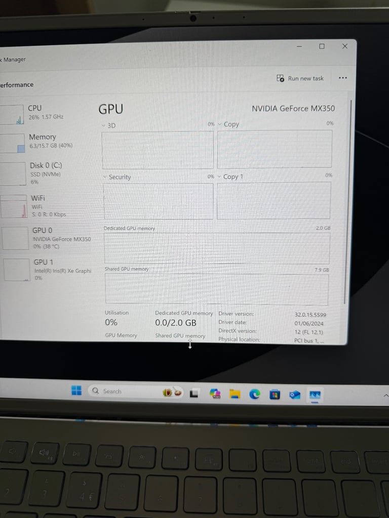Dell Inspiron Intel Core i7 1165G7,16gb ram,1TB nvme,Nvidia Mx 350 2gb gpu,QHD+ 2K screen