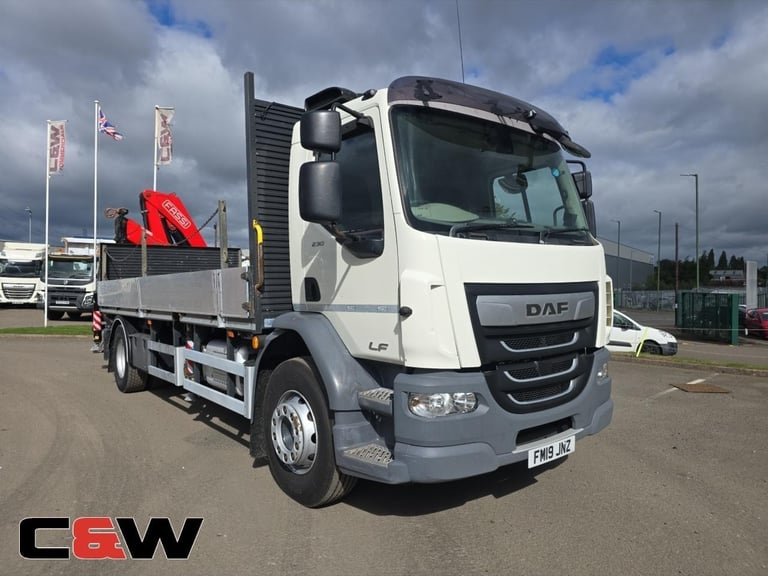 2019(19) FA LF 230 4x2 DROPSIDE REAR MOUNTED CRANE