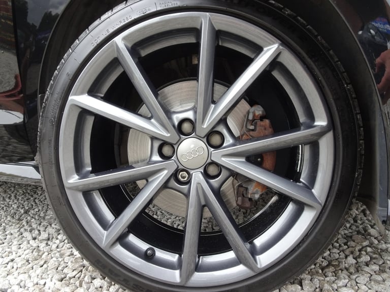 1.6 TDI Black Edition Nav 5dr *SATNAV +CRUISE +PRIVACY +BT +LOW MILES!*