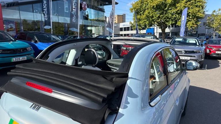 2022 Fiat 500e C 42kWh La Prima Convertible 2dr Electric Auto (118 ps) Convertible Electric Autom...