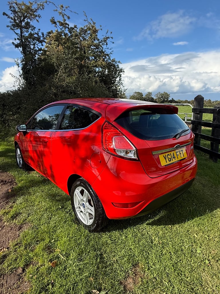 Ford, FIESTA, Hatchback, 2014, Manual, 1241 (cc), 3 doors