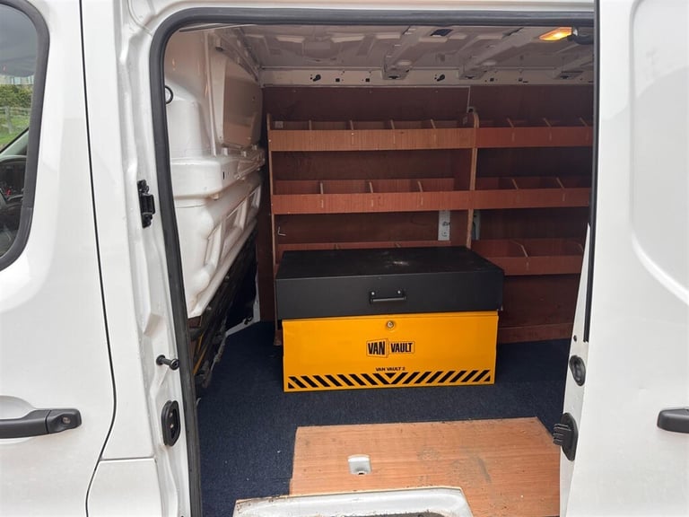 2022 Renault Trafic 2.0 dCi Blue SL28 Business+ L1 H1 Euro 6 (s/s) 5dr Panel Van Diesel Manual