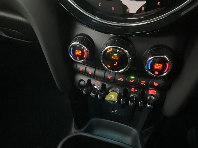 2022 MINI Electric Hatch Cooper SE 32.6kWh Level 2 Hatchback 3dr Electric Auto (184 ps) - 17IN AL...