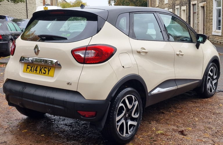 2014 Renault Captur 1.5 dCi Dynamique MediaNav EDC Euro 5 5dr HATCHBACK Diesel Automatic