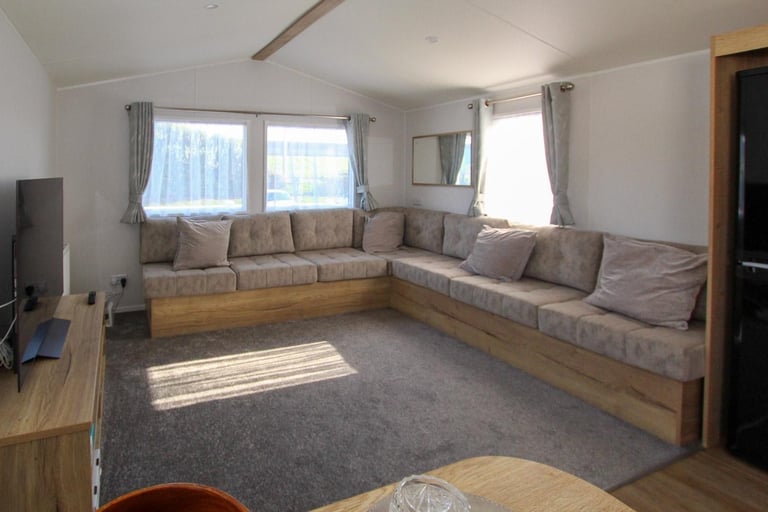 Willerby Midhurst 2024 static caravan + decking at New Beach, Dymchurch, Kent