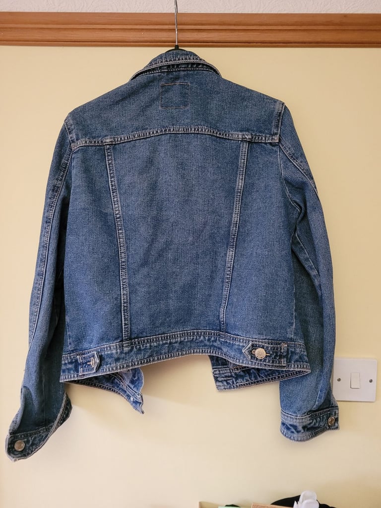 DENIM JACKET SIZE 12 FROM DENIM AND CO