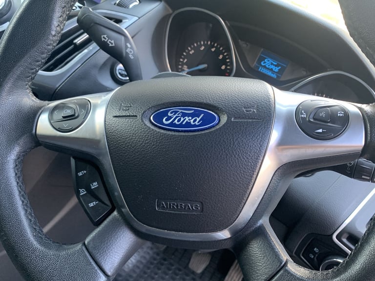 Ford, FOCUS, Hatchback, 2013, Manual, 998 (cc), 5 doors