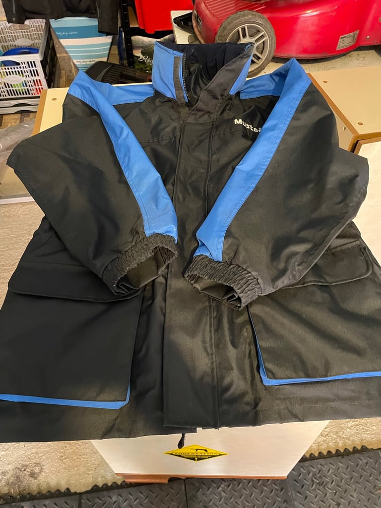 Fishing jackets - Gumtree