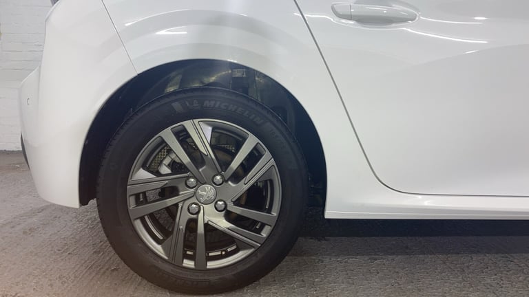 2022 Peugeot 208 1.2 PureTech 100 Active Premium 5dr EAT8 Petrol Hatchback Hatchback Petrol Autom...