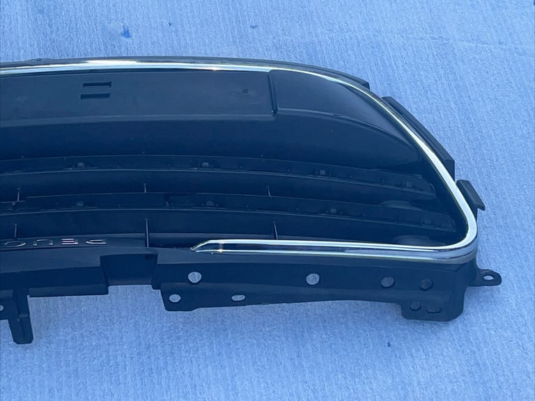 Peugeot 508 11-2015 Front bumper upper radiator grill 