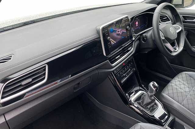 2023 Volkswagen T-Roc 1.5 TSI 2024MY R-Line Hatchback Petrol Manual