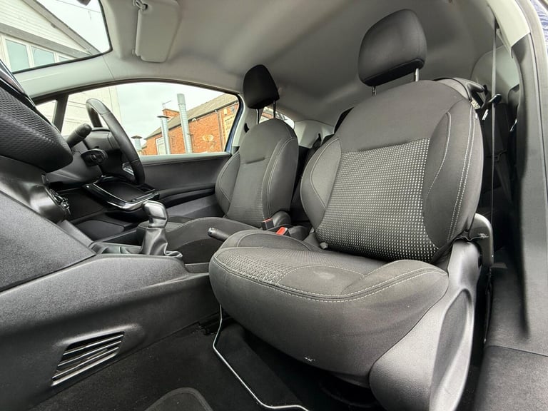 2016 Peugeot 208 1.2 PureTech Allure Euro 6 (s/s) 3dr HATCHBACK Petrol Manual