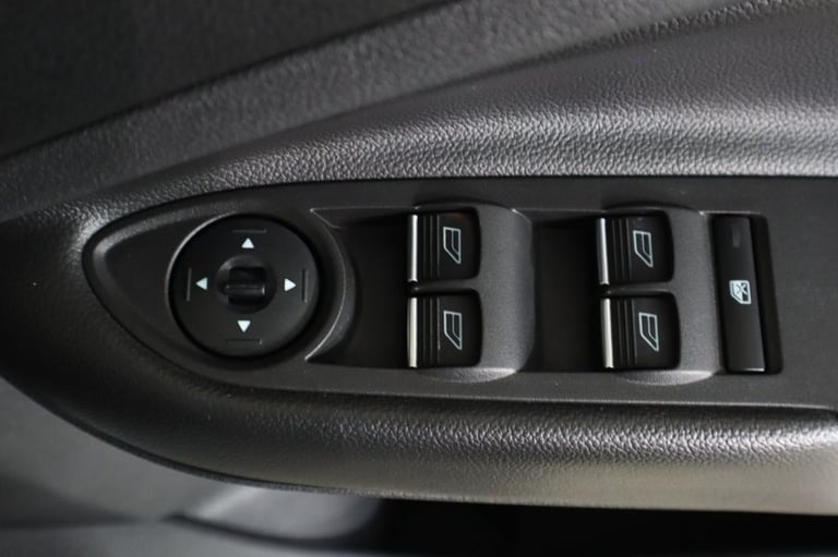 2016 Ford Kuga 1.5 EcoBoost 182 Zetec 5dr Auto HATCHBACK PETROL Automatic