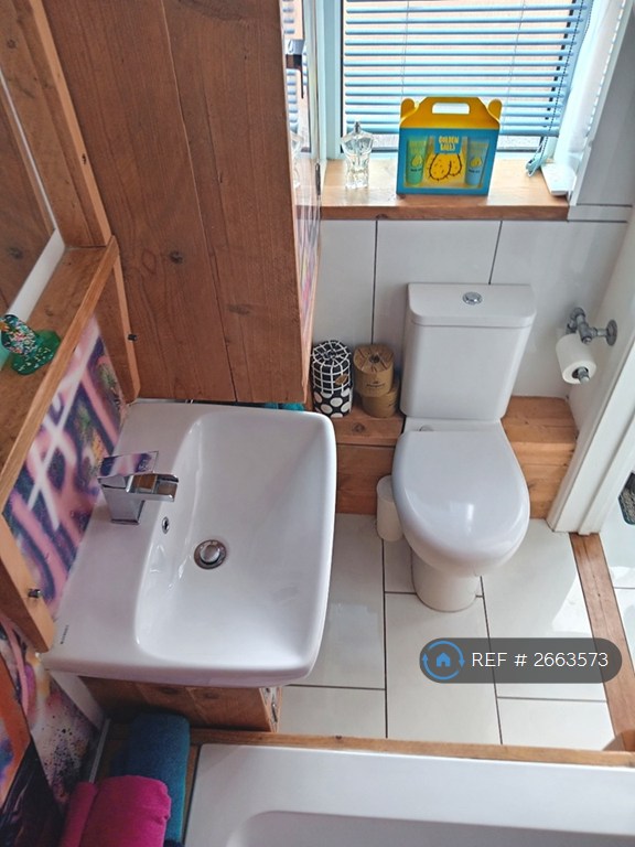 1 bedroom in Seaview Terrace, Queenborough, ME11 (#2663573)