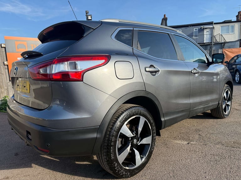 2015 Nissan Qashqai 1.6 DiG-T N-Tec+ 5dr HATCHBACK PETROL Manual