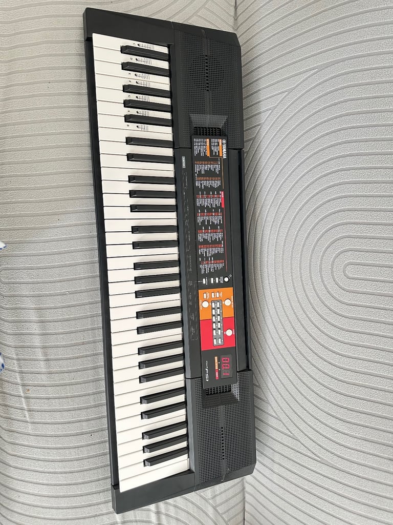 Yamaha PSR-F51 61-Key Electronic Keyboard,