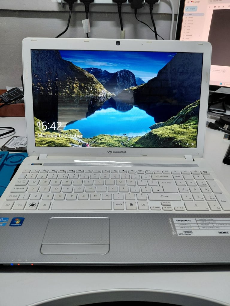 image for Packard bell laptop