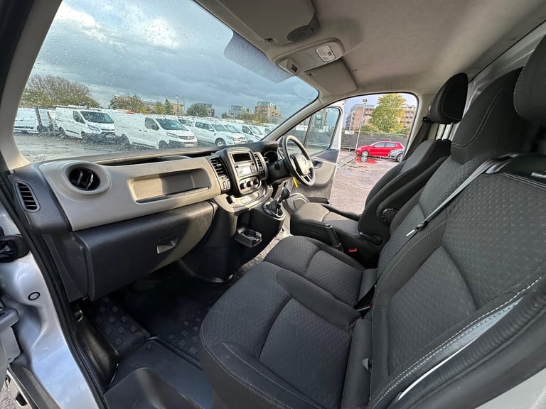 2019 Renault Trafic 1.6 dCi ENERGY 27 Business+ SWB Standard Roof Euro 6 (s/s) 5dr PANEL VAN Dies...