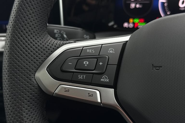 2025 Volkswagen Golf 1.5 TSI 272 GTE eHybrid 5dr DSG **HEADS UP DISPLAY + PAN ROOF** Hatchback PE...