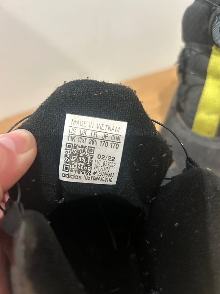 Boys winter shoes 10.5 UK
