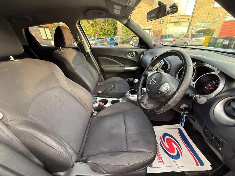 2012 Nissan Juke 1.6 Acenta 5dr [Premium Pack] HATCHBACK PETROL Manual