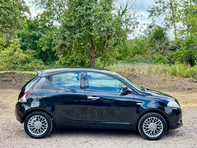 2013 Chrysler Ypsilon 1.2 SE Black Only 49,000 Miles 5 Door Manual Petrol ULEZ