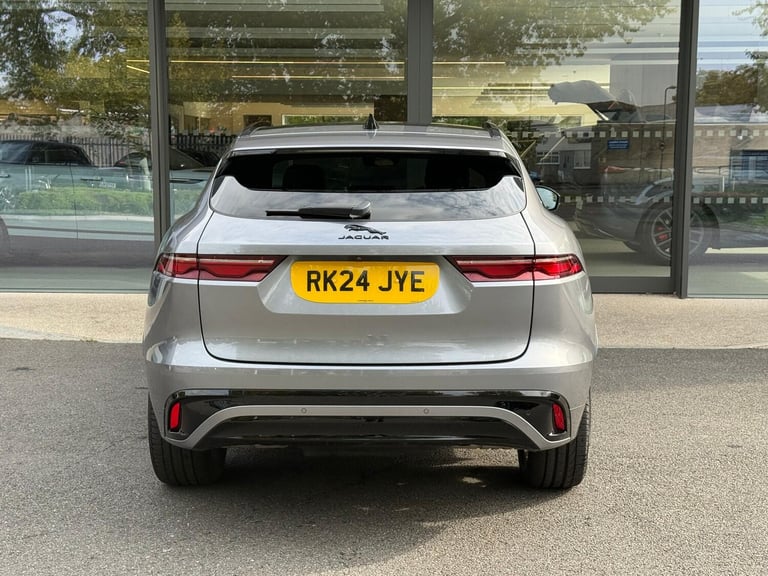 2024 Jaguar F-Pace 2.0 P250i R-Dynamic SE Black SUV 5dr Petrol Auto AWD Euro 6 (s/s) (250 ps) EST...