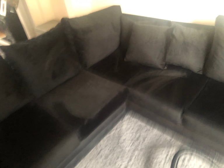Black Verona corner sofa