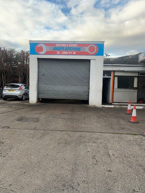 Workshop Service Bay Fully Equipped On Busy Main Road Burntisland
