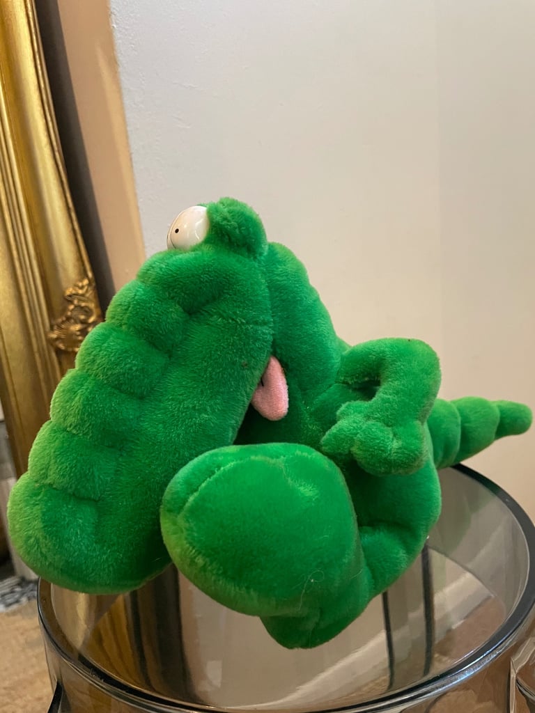 Vintage issed as a newt