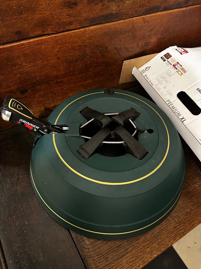 Krinner Premium XL Foot Operated 3.0m (10ft) Real Christmas Tree Stand