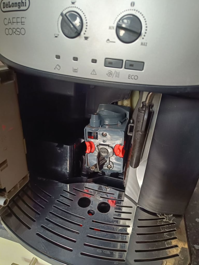 De Longhi Bean to cup coffee machine