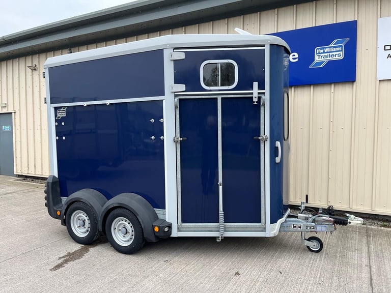 image for Ifor Williams HB506 in blue , fully serviced horse trailer 