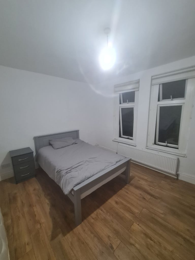 image for Supported accommodation Large Rooms to let B11