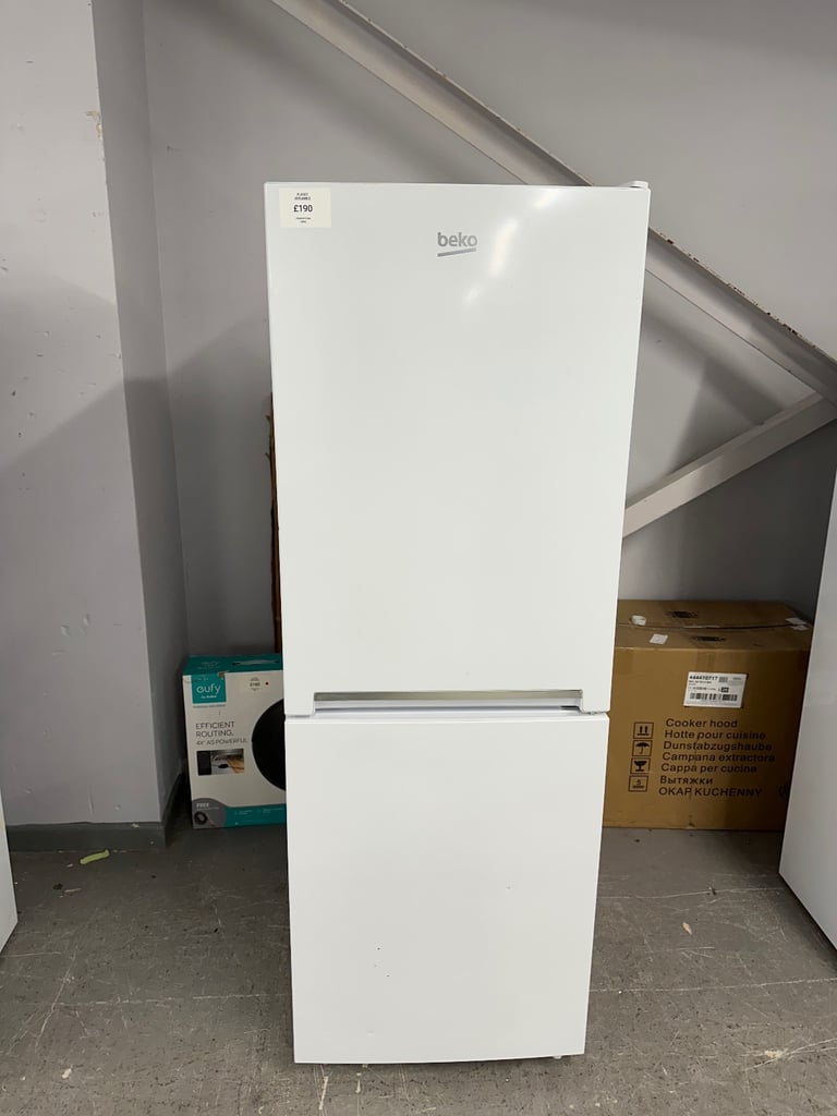 🚚SALE NOW ON🚚BEKO 50/50 FRIDGE FREEZER WITH GUARANTEE 