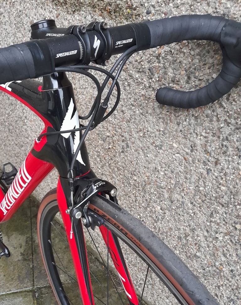 Specialized Tarmac Carbon Road Bike with Roval Wheelset