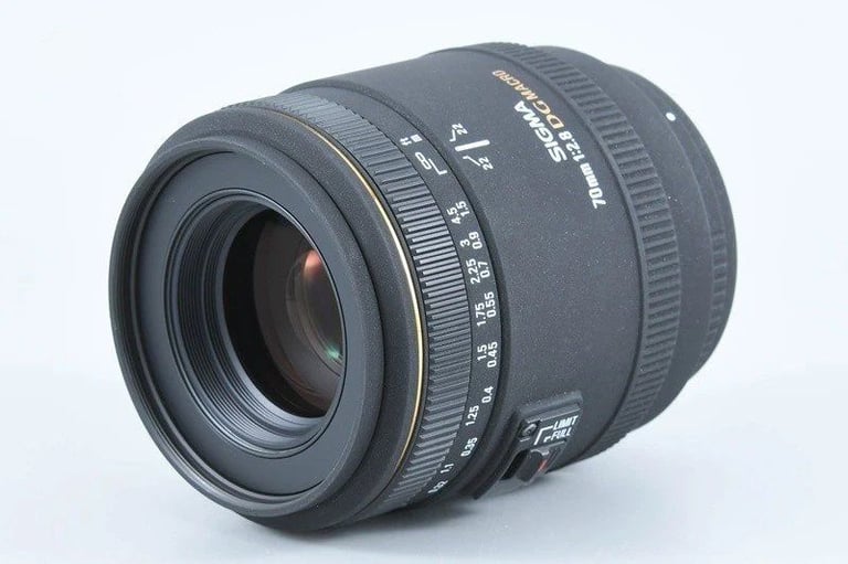 Sigma 70mm f/2.8 EX DG Macro Lens for Nikon F Mount – MINT Condition