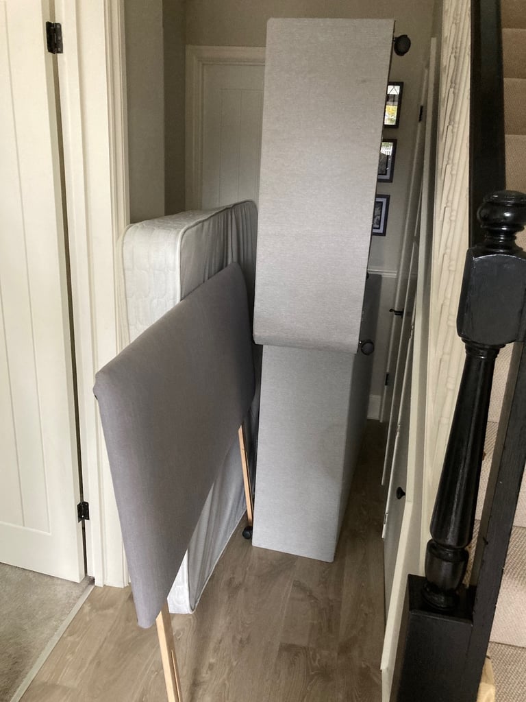 Double bed / good condition / 2 divans / I can deliver 