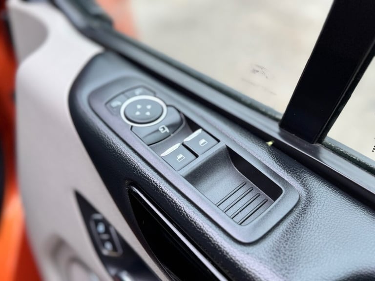 2021 FORD TOURNEO CUSTOM 2.0 EcoBlue 185ps L/R 9 Seater Titanium X