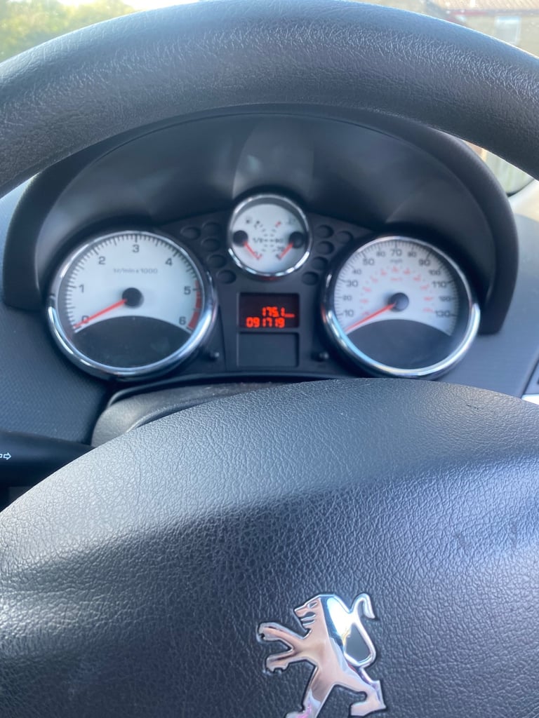 Peugeot, 207, Hatchback, 2010, Manual, 1398 (cc), 5 doors