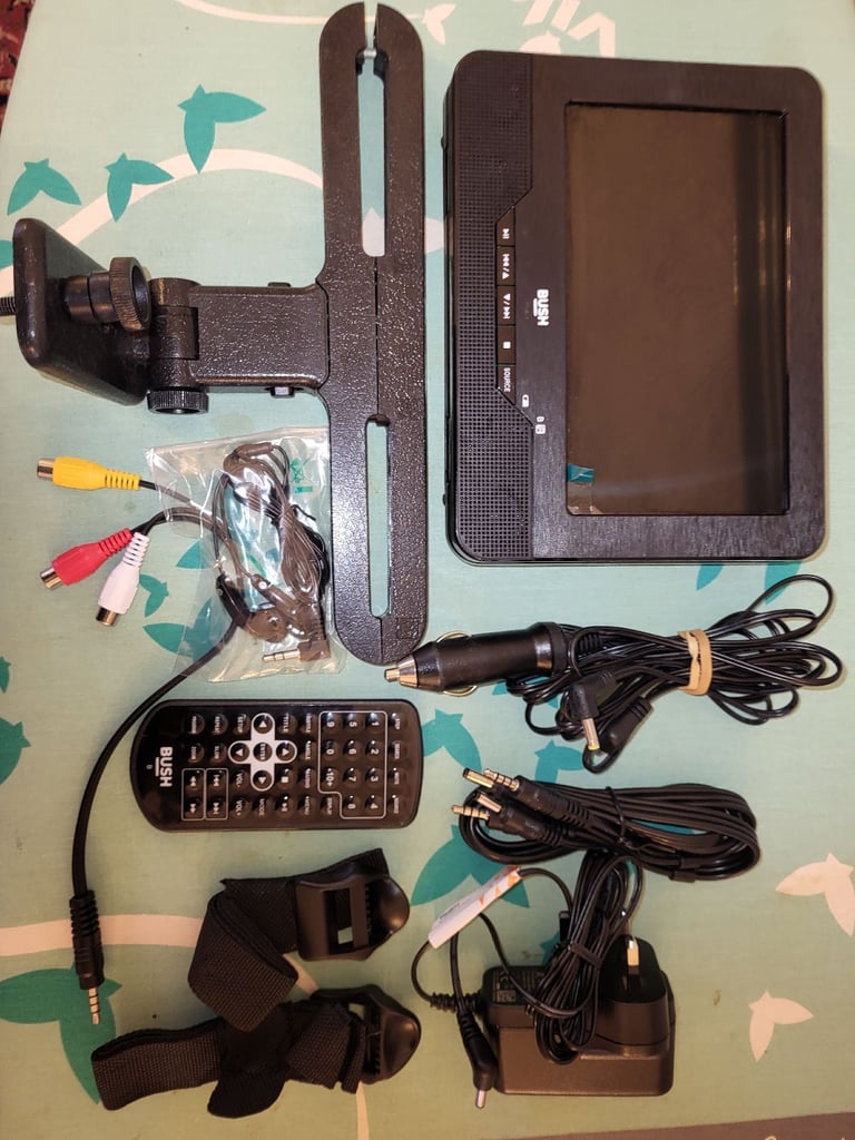 Bush port Dvd player for car head rest