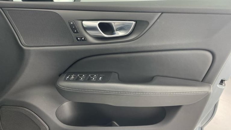 2022 Volvo V60 Recharge Plus T6 AWD plug-in hybrid Electric/Petrol Dark Automatic Estate Hybrid A...