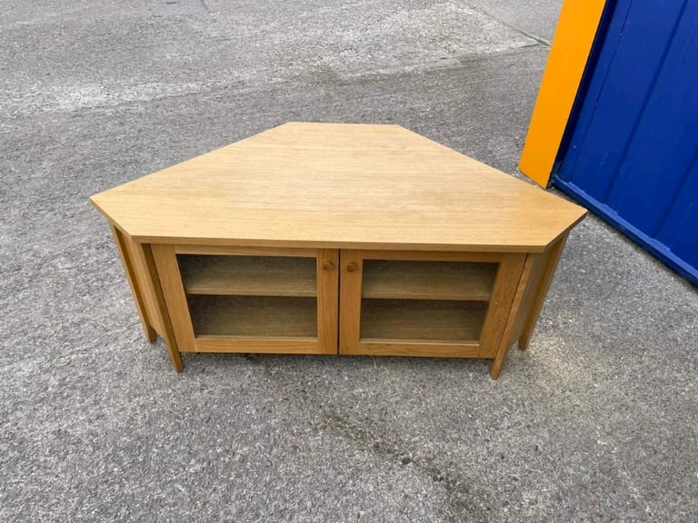 Gumtree tv table deals