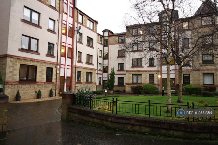 1 bedroom flat in Dalgety Road, Edinburgh, EH7 (1 bed) (#2531354)