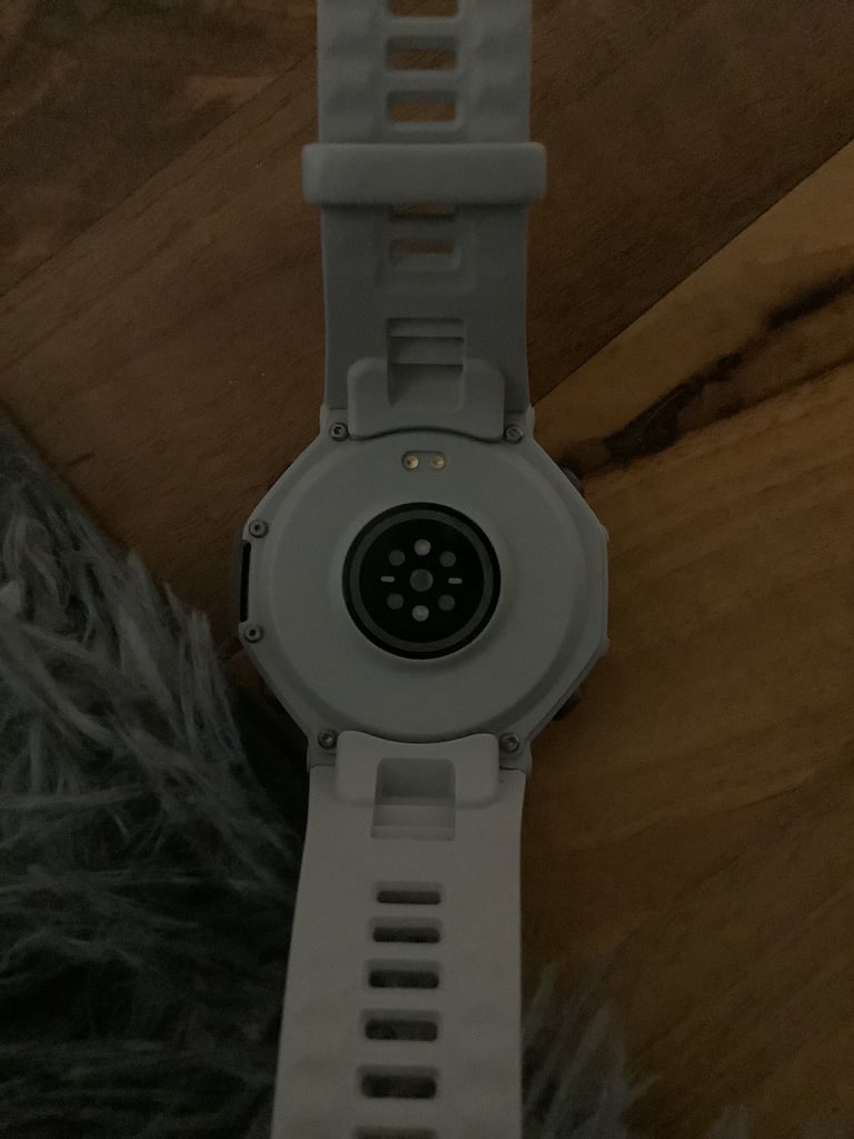 Amazfit T-Rex 3 Smartwatch – Silver – Excellent Condition – Hardly Used